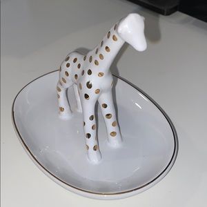 Ceramic ring holder